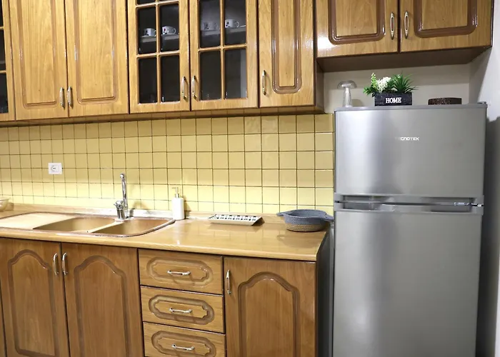 Cozy Family Near Delijorgji 公寓