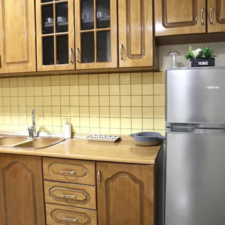 Cozy Family Near Delijorgji Apartment